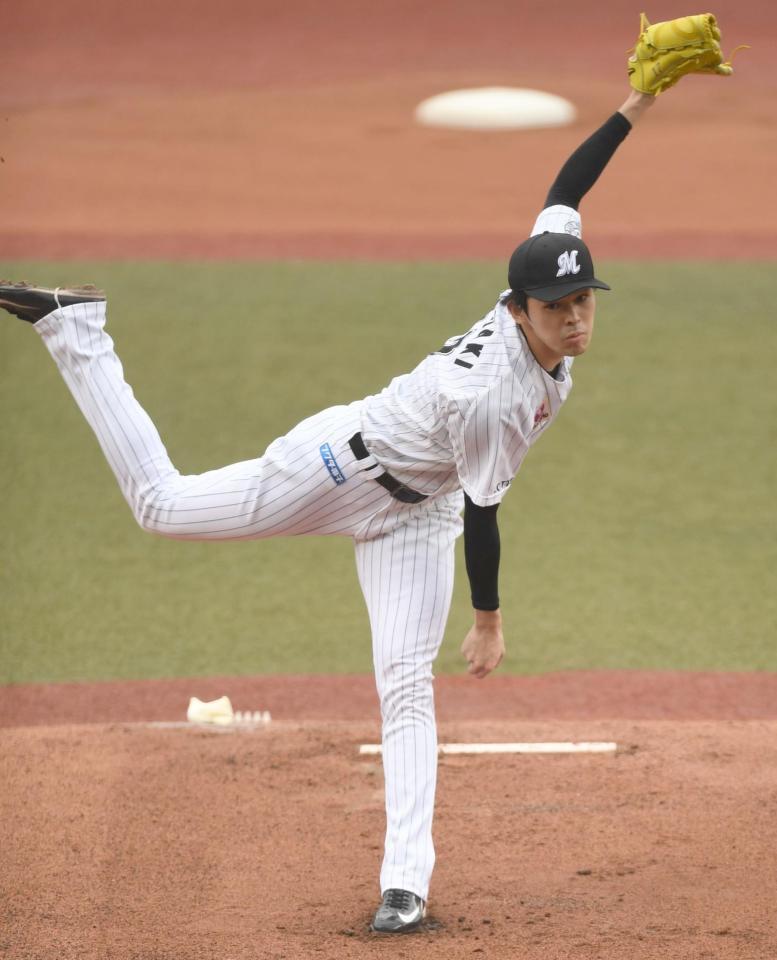 １回、オグレディを三振に仕留める佐々木朗