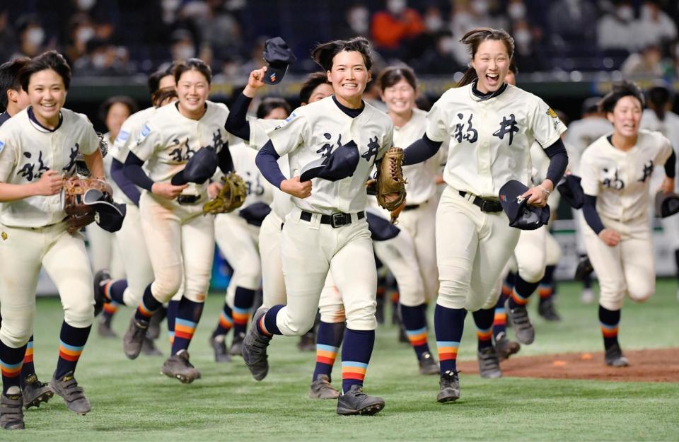福井工大福井高校の試合帽子 福井工大福井高校の試合帽子