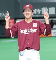 　今季２勝目をあげた楽天・早川（撮影・中島達哉）