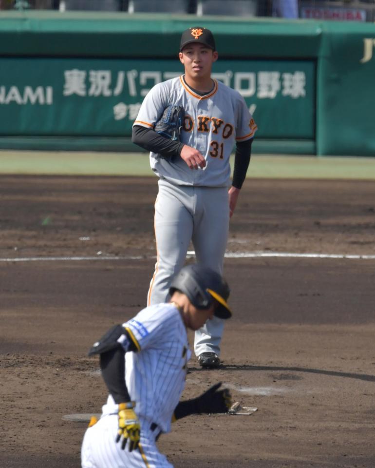 　２回、糸井に先制ソロを浴びた赤星（撮影・神子素慎一）