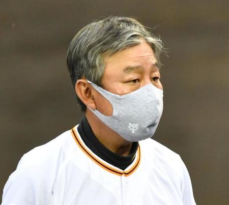 　巨人・金コーチ