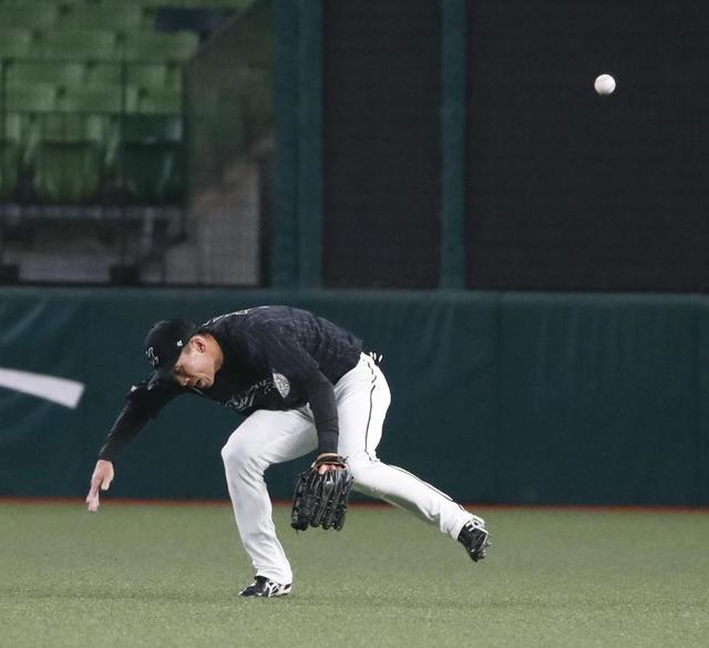 ロッテ　２試合連続１安打完封負けで５位転落　井口監督「うちの打者が捉え切れてない」