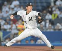 　力投する美馬（撮影・三好信也）