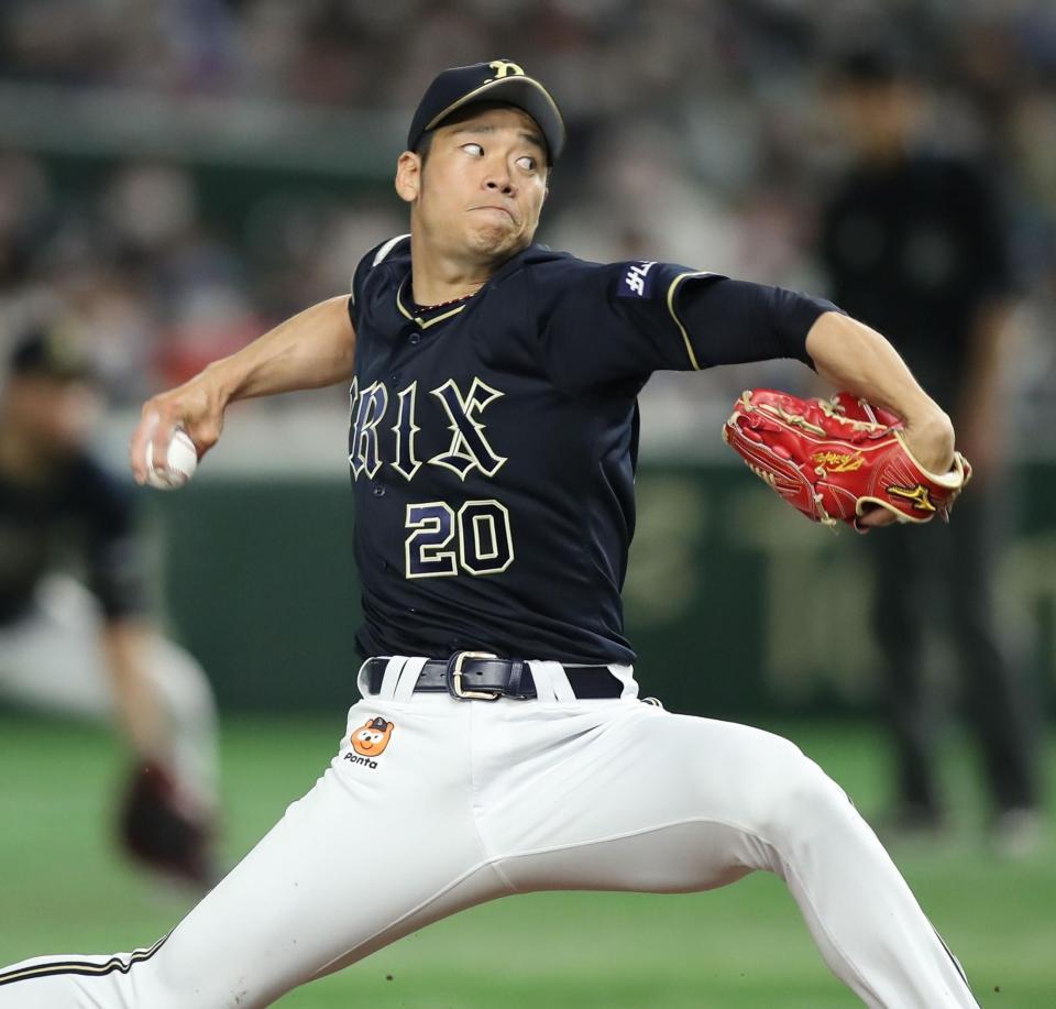 　８回、登板した近藤（撮影・中島達哉）