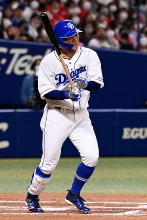 　７回中日無死、高橋周が三邪飛に倒れる＝バンテリンドーム