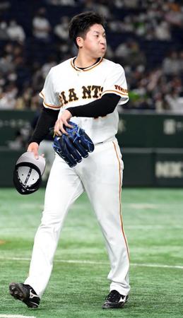 　９回、４連打を浴び、ヤクルトに逆転を許した大勢（撮影・佐藤厚）