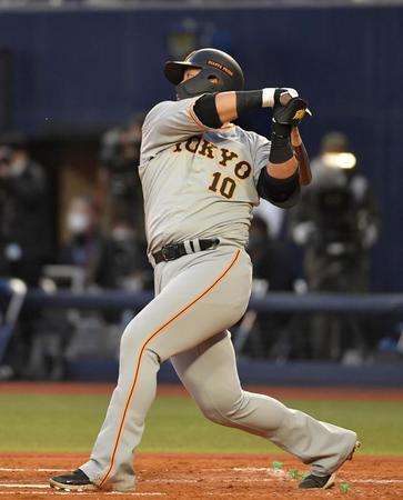 　２回、右前安打を放つ中田（撮影・伊藤笙子）