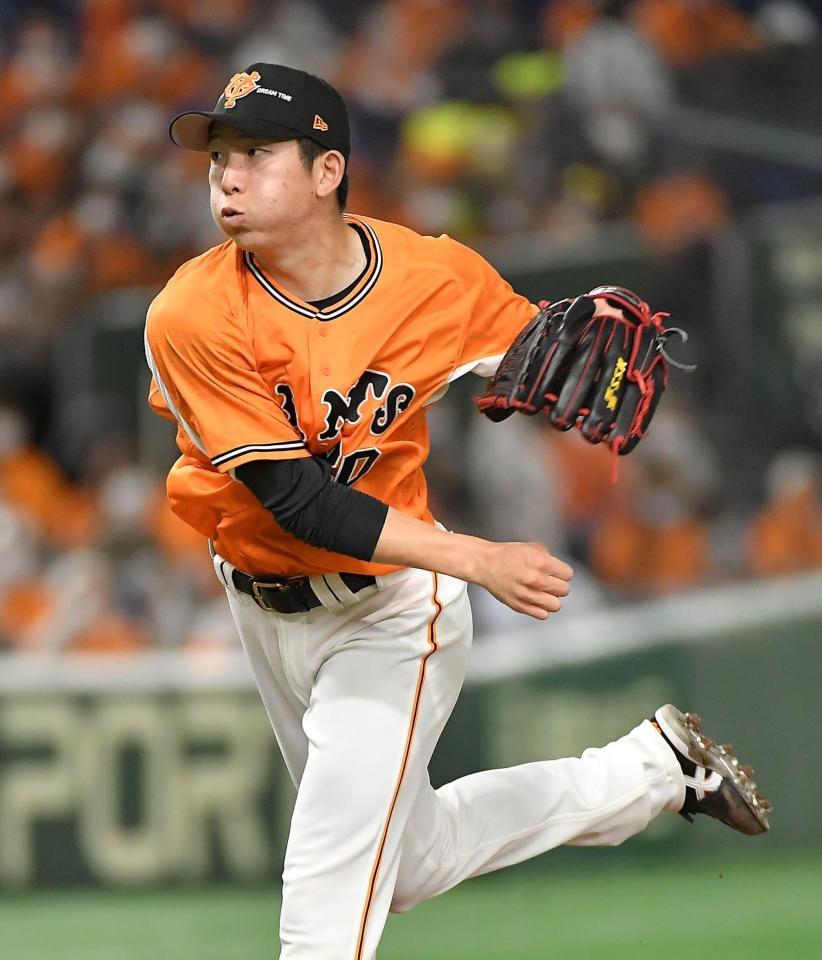 　力投する戸郷（撮影・伊藤笙子）