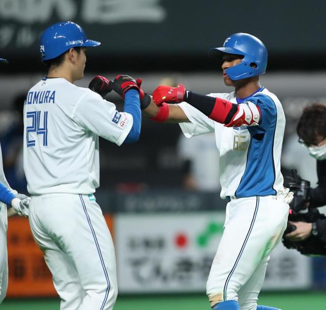 日本ハムが今季初の４連勝 ソフトバンクに３年ぶり３タテ 万波が３安打４打点 野球 デイリースポーツ Online