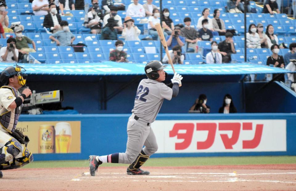 　七回、善波は右犠飛を放つ