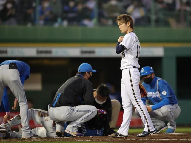 オリックス山岡が危険球退場　防御率トップ浮上もうつむいて降板
