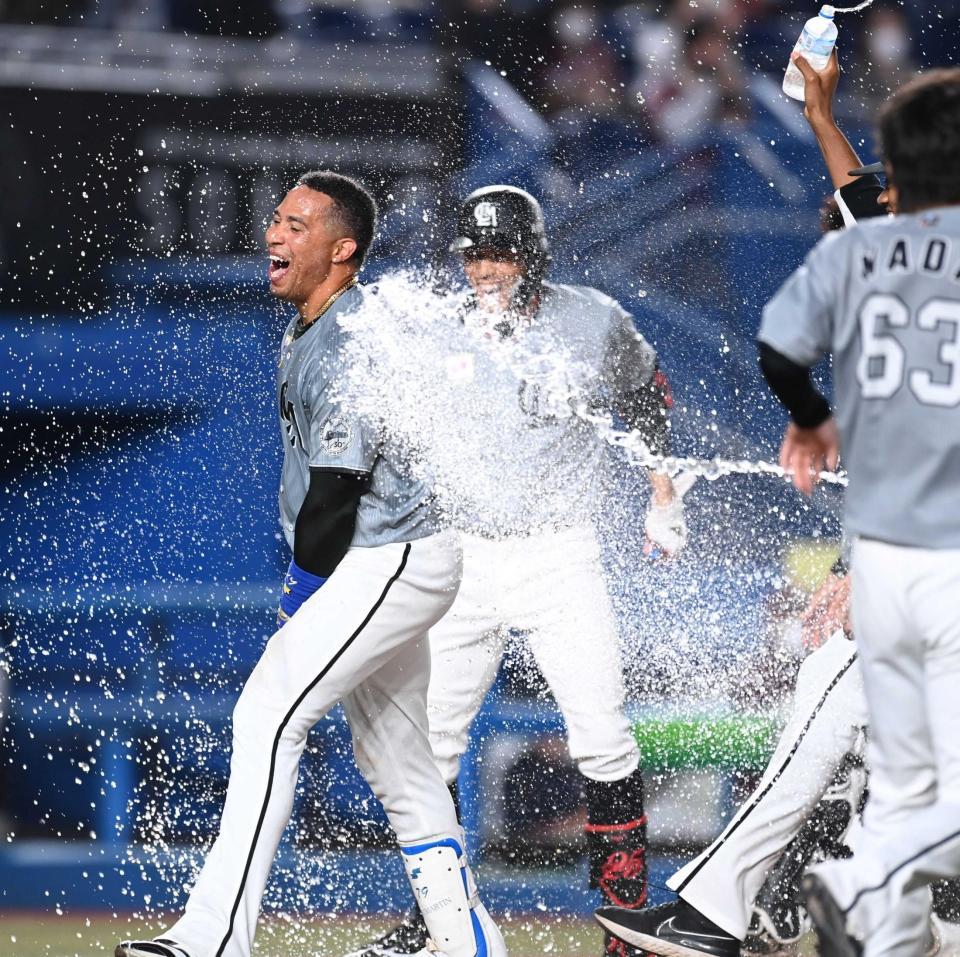 ロッテ マーティン サヨナラ弾に興奮 打つことだけに集中していた 野球 デイリースポーツ Online