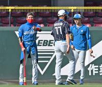 ビッグボスさん～！」スタンドの少年へ、新庄監督がノックバットを