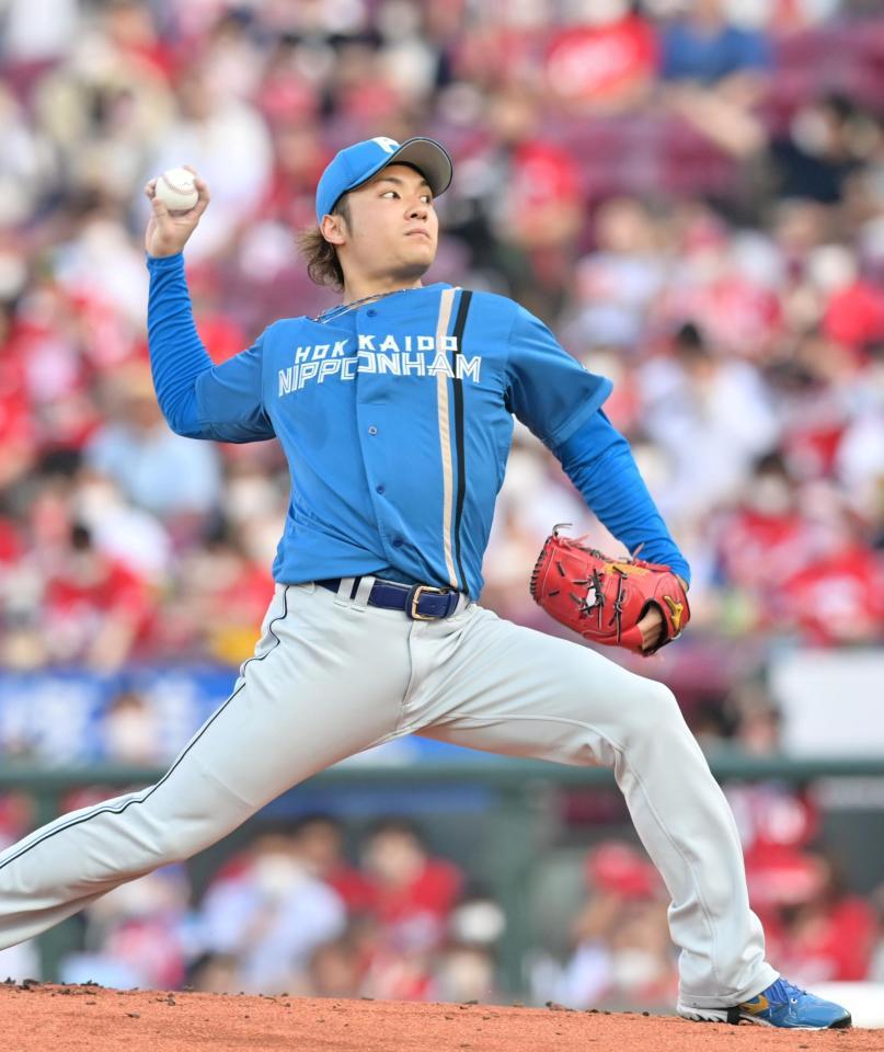 　先発の伊藤（撮影・立川洋一郎）