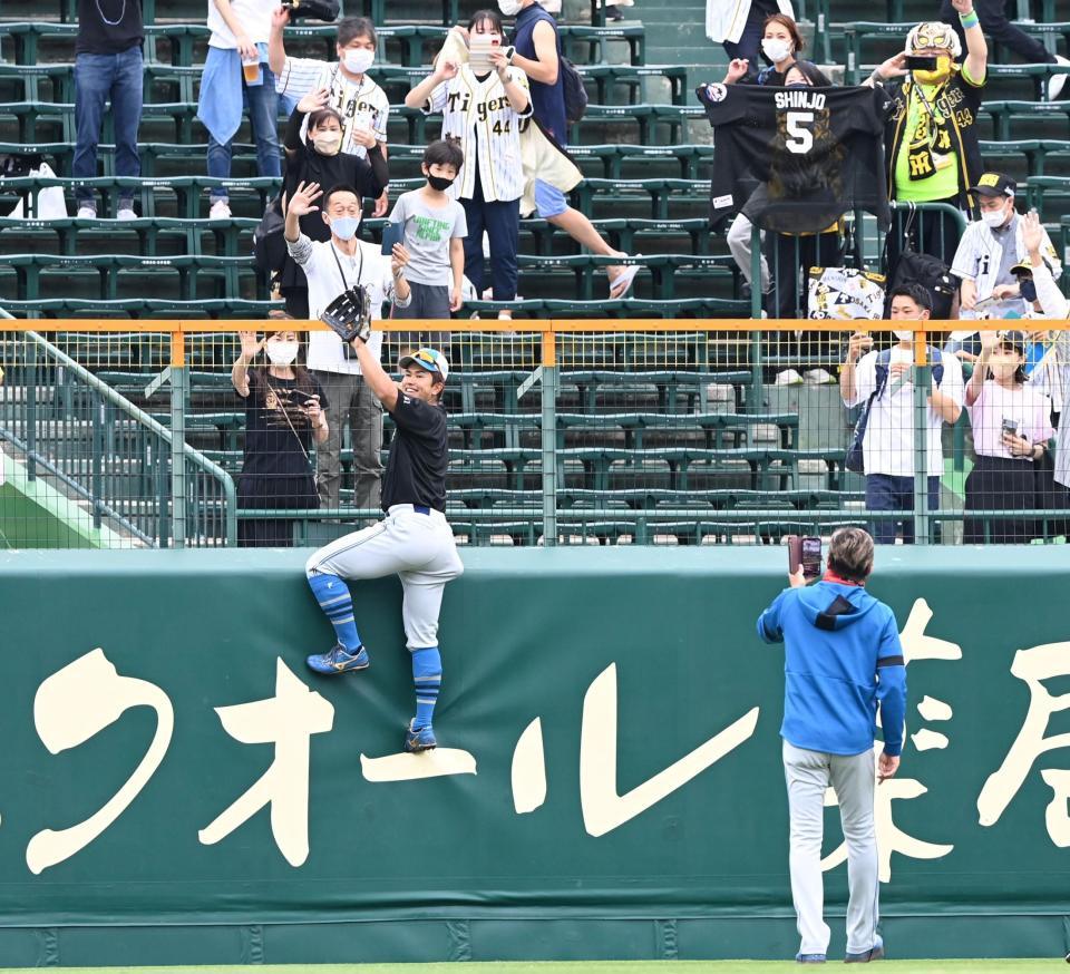 新庄監督 スタメン言っちゃった 定位置 からの景色も披露 甲子園でインスタライブ 野球 デイリースポーツ Online