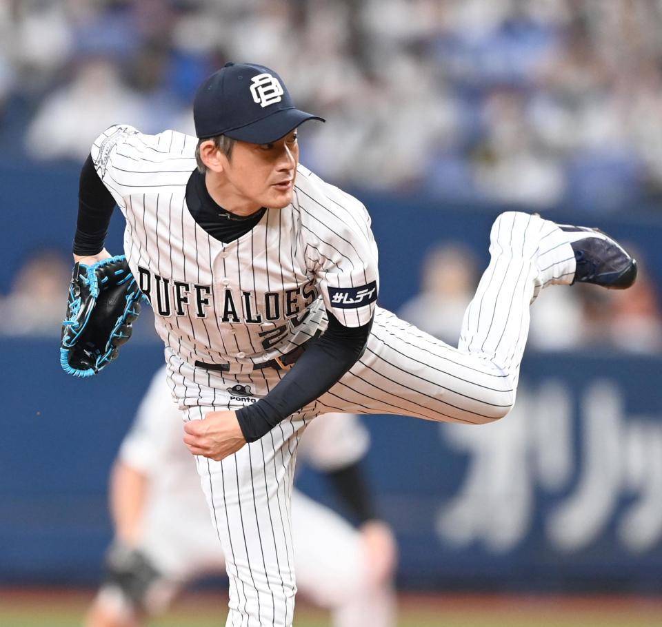 　８回、好リリーフをみせた能見（撮影・飯室逸平）