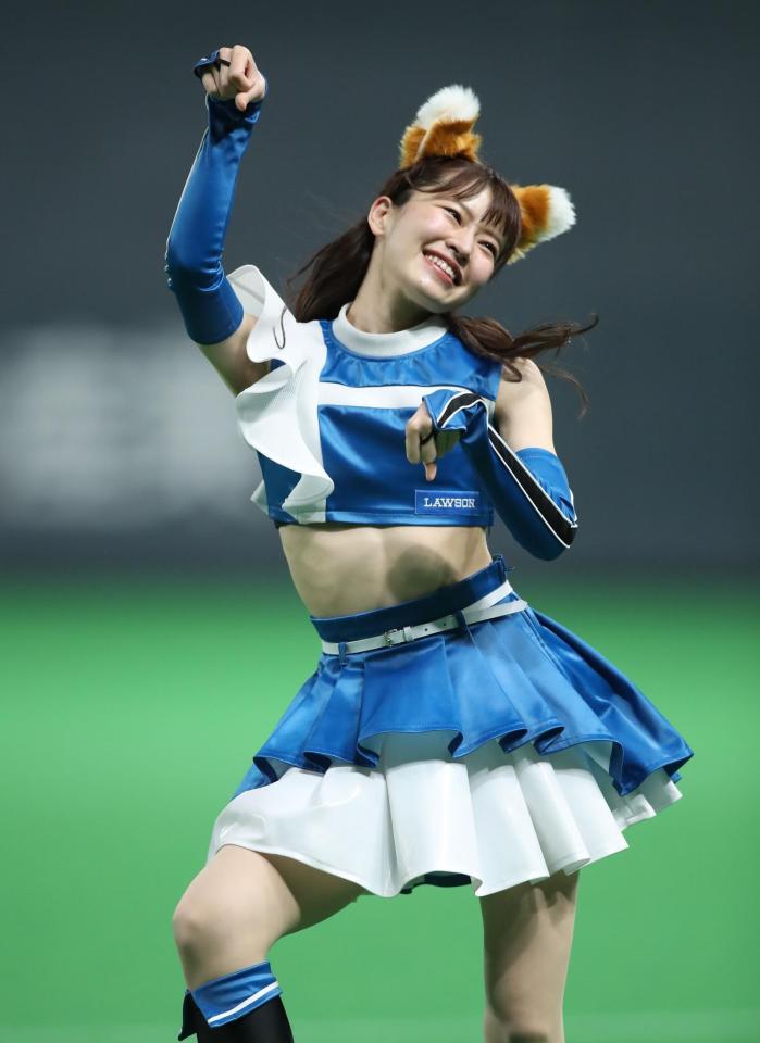 話題のきつねダンス テレビでも 異例 の生中継 普通イニング間ｃｍなのに 野球 デイリースポーツ Online