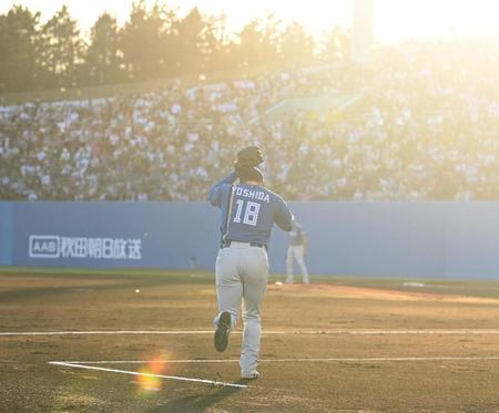 　地元秋田で先発のマウンドに上がる吉田（撮影・高石航平）