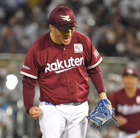 　６回、杉本を遊ゴロに打ち取り、ほえる則本（撮影・吉澤敬太）