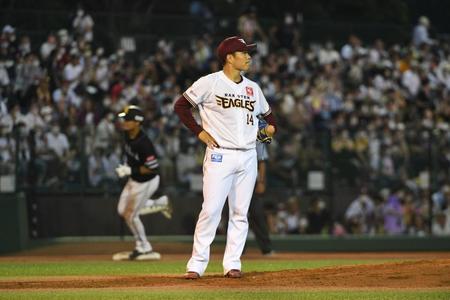 　４回、則本は渡辺に２ランを浴びる