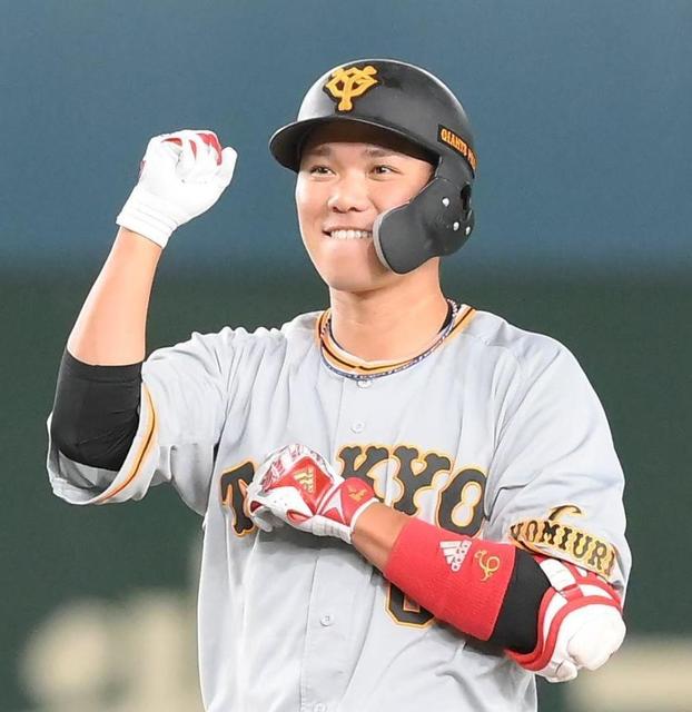 負けられない巨人　初回怒とうの５連打で逆転に成功　ヤクルト高橋から３得点