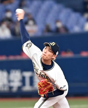 先発し力投するオリックス・山岡泰輔＝京セラドーム大阪（撮影・山口登）