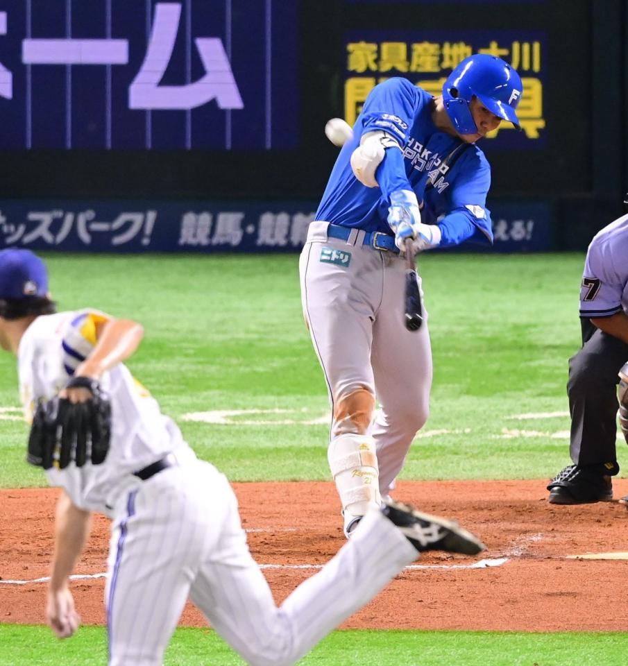 　７回、武田から１１号ソロを放つ清宮