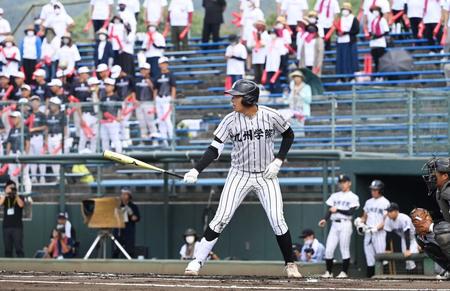 　２安打を放ち、勝利に貢献した九州学院・村上慶