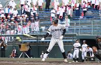 　２安打を放ち、勝利に貢献した九州学院・村上慶