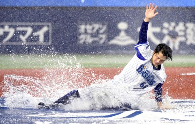 ＤｅＮＡ　試合開始遅らせるも無念の中止　三浦監督「この雨では」