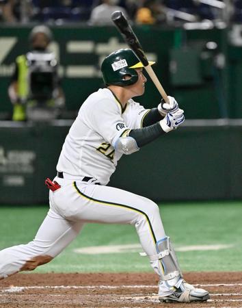 　６回、ＪＲ東日本東北・鈴木が勝ち越し２ランを放つ