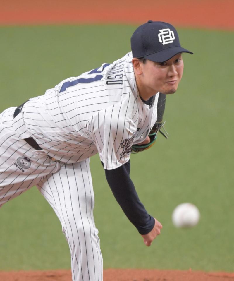 　力投する竹安（撮影・吉澤敬太）