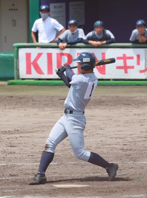 京都外大西・西村瑠伊斗　大会最多タイアーチで炭谷銀仁朗に並ぶ　通算54本塁打