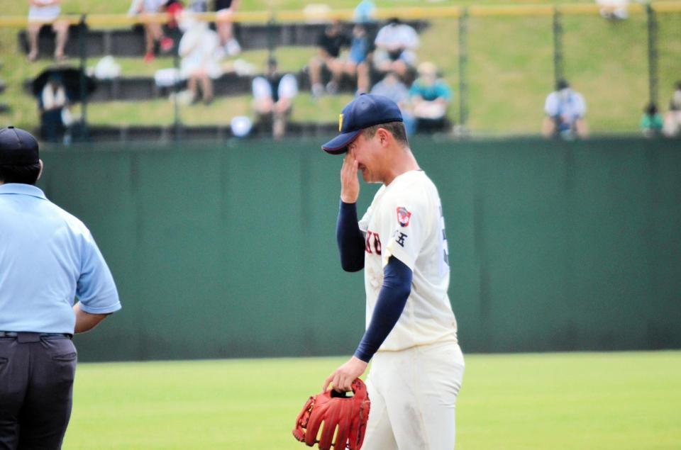 浦和学院が花咲徳栄下し決勝進出 主将・八谷、逆転3ランに