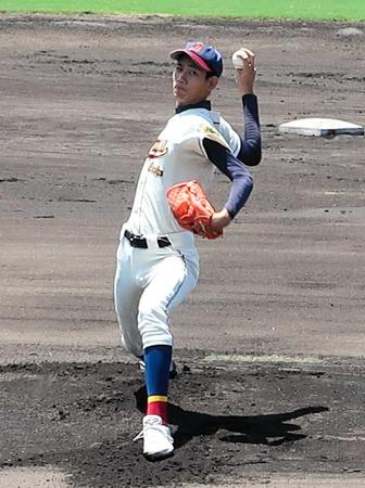 　５回１安打無失点の快投を見せた大阪電通大高・的場