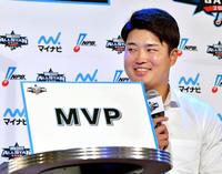 　オールスター戦を前にしたイベントで意気込みを語る村上（代表撮影）