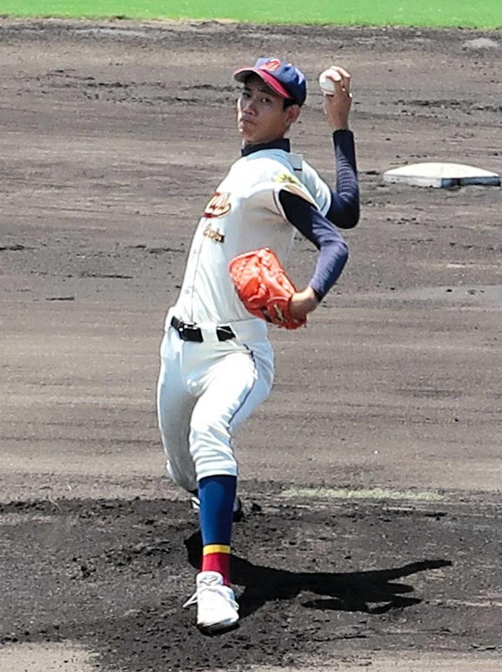 　５回１安打無失点の快投を見せた大阪電通大高・的場