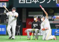 　本塁打競争に登場した（左から）西武・山川、阪神・大山、ソフトバンク・柳田（撮影・堀内翔）