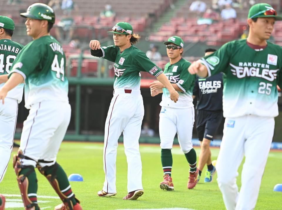 　コロナから復帰し、アップに参加する西川（撮影・高石航平）