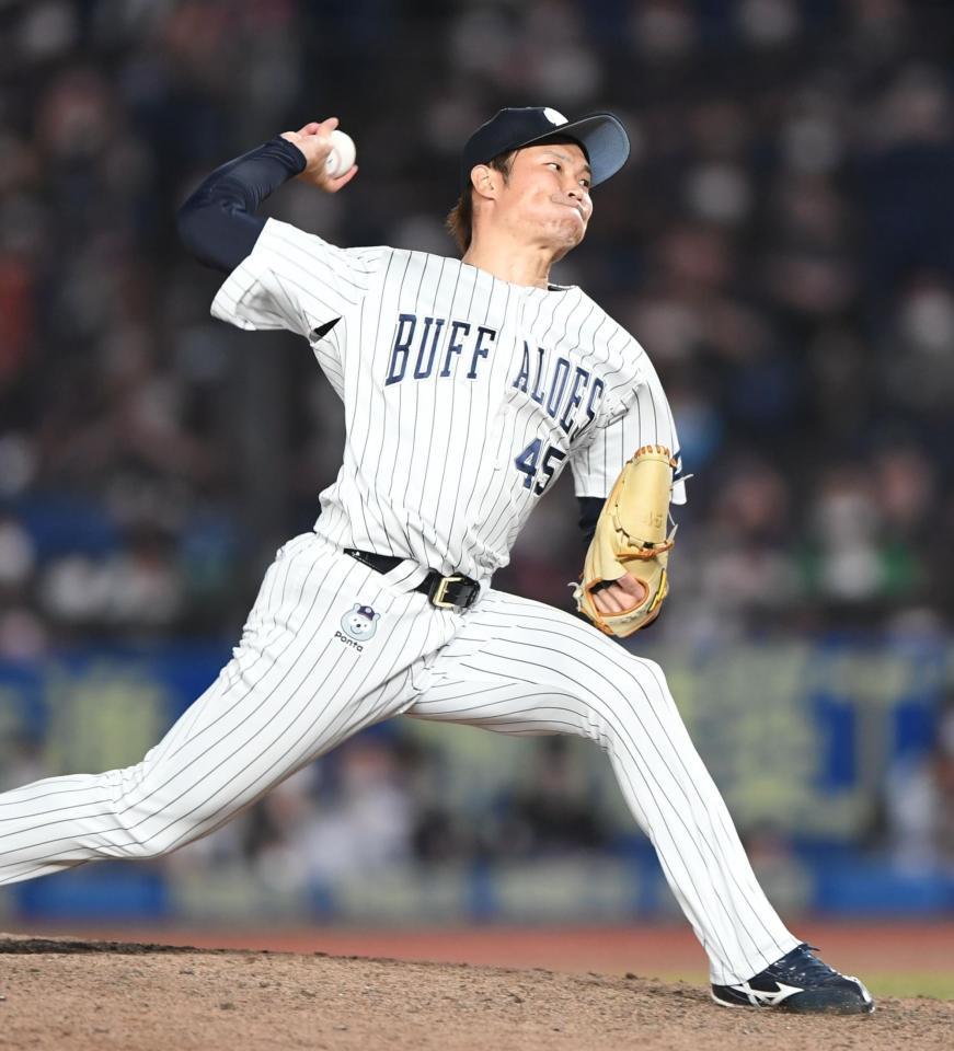 　１１回から登板しプロ発勝利を挙げた阿部（撮影・開出牧）