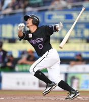 ロッテ・荻野貴司 今季２本目の先頭打者アーチで先制、田嶋の直球左翼 
