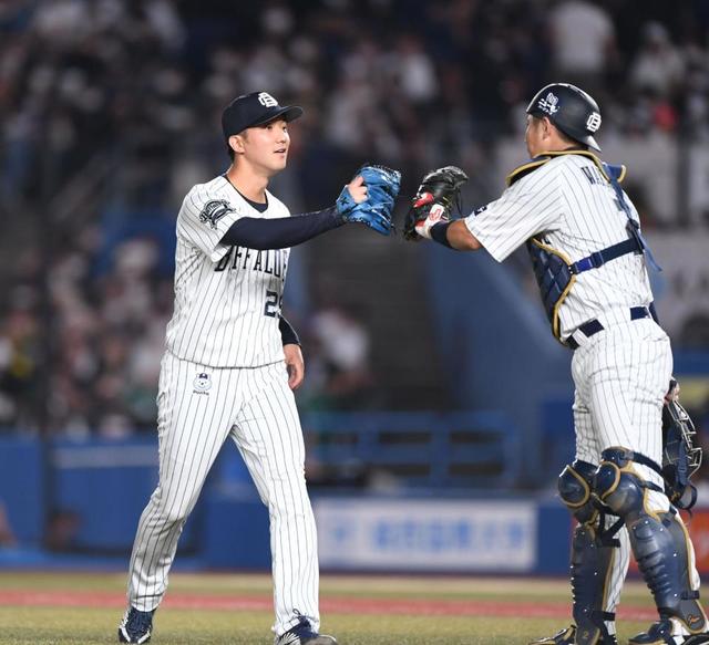 オリックス　逆転５連勝で首位・西武に１ゲーム差肉迫　先発・田嶋が８回２失点で６連勝