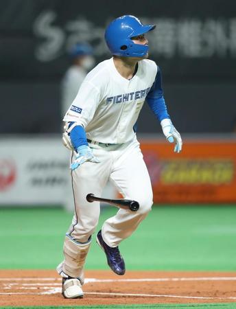 　３回、先制２ランを放つ清宮（撮影・中島達哉）