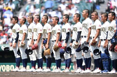 　創志学園を破り、初戦を突破した八戸学院光星ナイン（撮影・伊藤笙子）