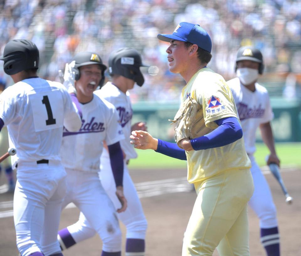 　１回、愛工大名電・山田に先制となる２点適時打を浴びた星稜・マーガード（撮影・北村雅宏）