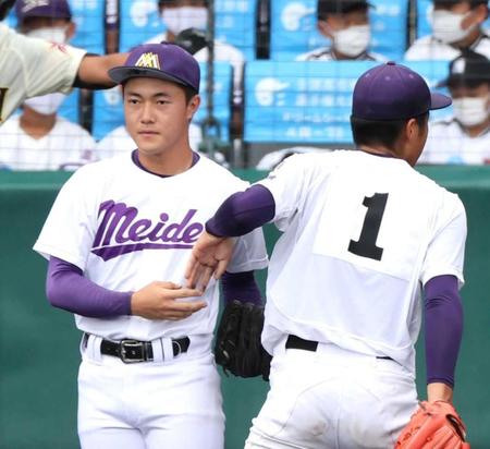 　７回に登板した愛工大名電・岩瀬