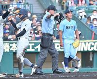 　２回、海星・牧真測に先制打を打たれた近江・山田陽翔（右）＝撮影・吉澤敬太