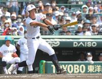 　２回、三ゴロに倒れる国学院栃木・長田（撮影・北村雅宏）