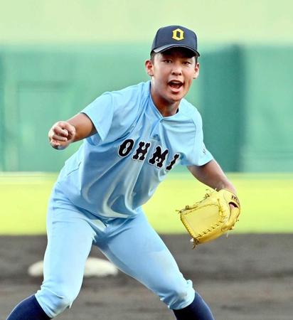 　鳴門戦に先発した近江・山田