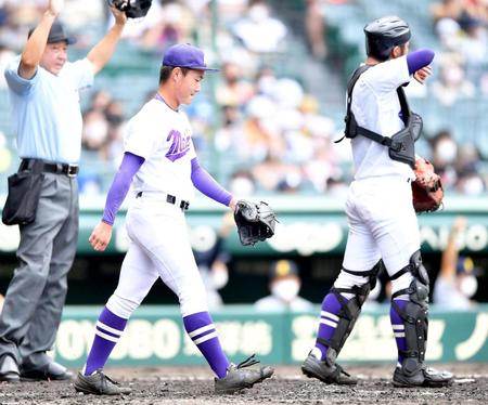 ３回、仙台育英・岩崎生弥に適時打を浴びた愛工大名電・岩瀬法樹（中央）＝撮影・伊藤笙子